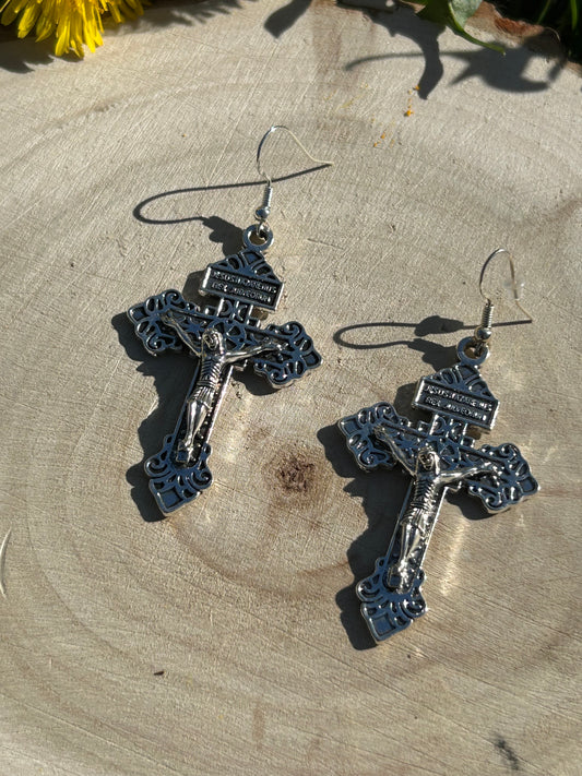 The Statement Cross Earrings❤️🔥