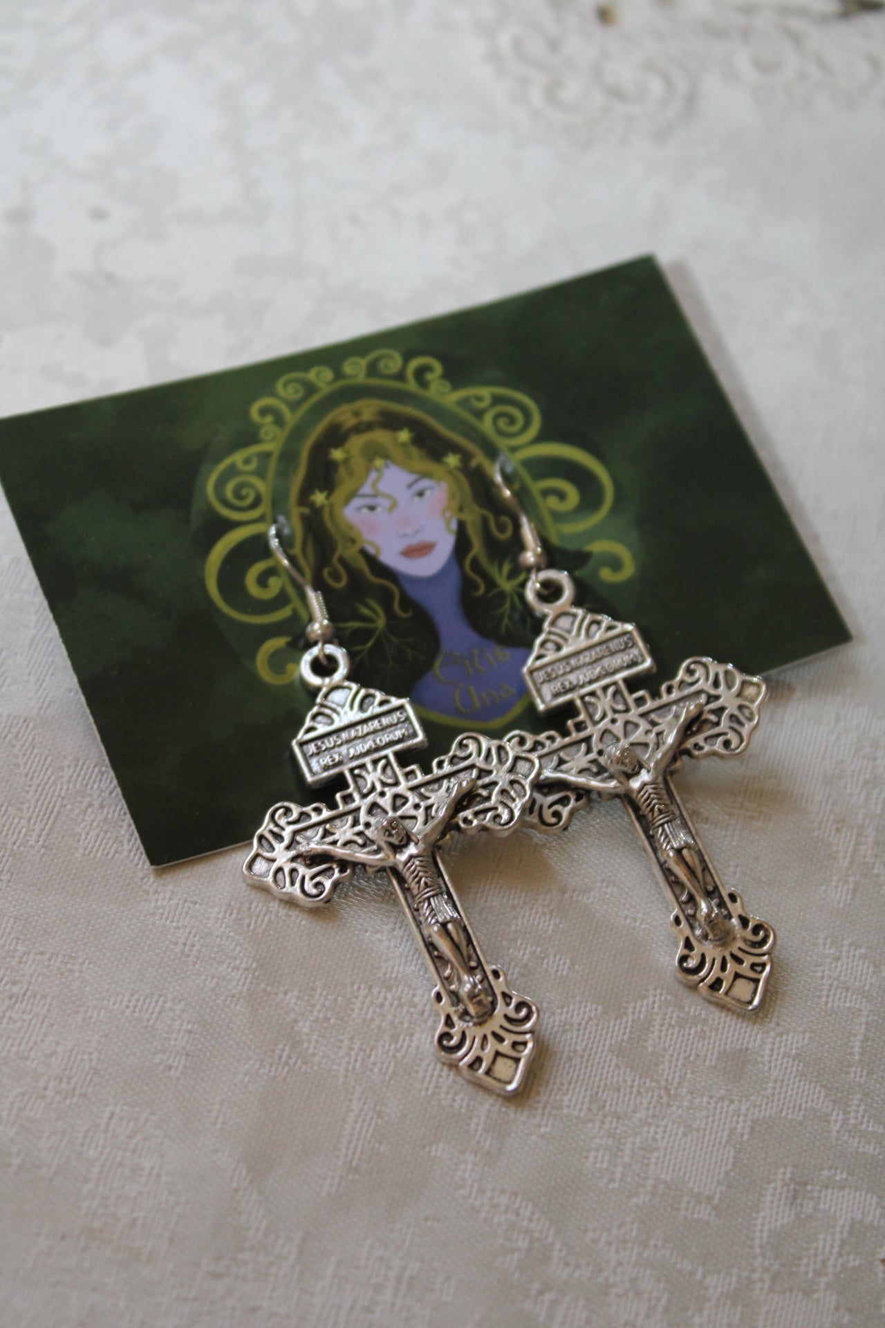 The Statement Cross Earrings❤️‍🔥