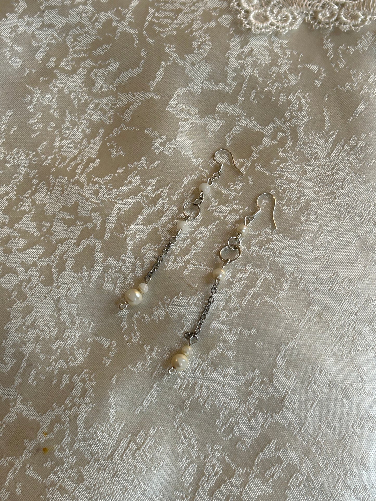 The Fallen Angel Earrings⛓️