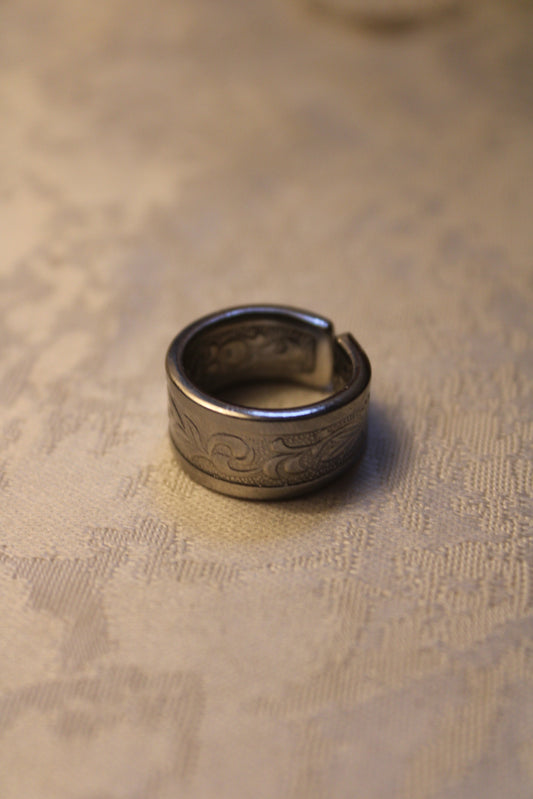 The Ornate Ring🌙 (small)